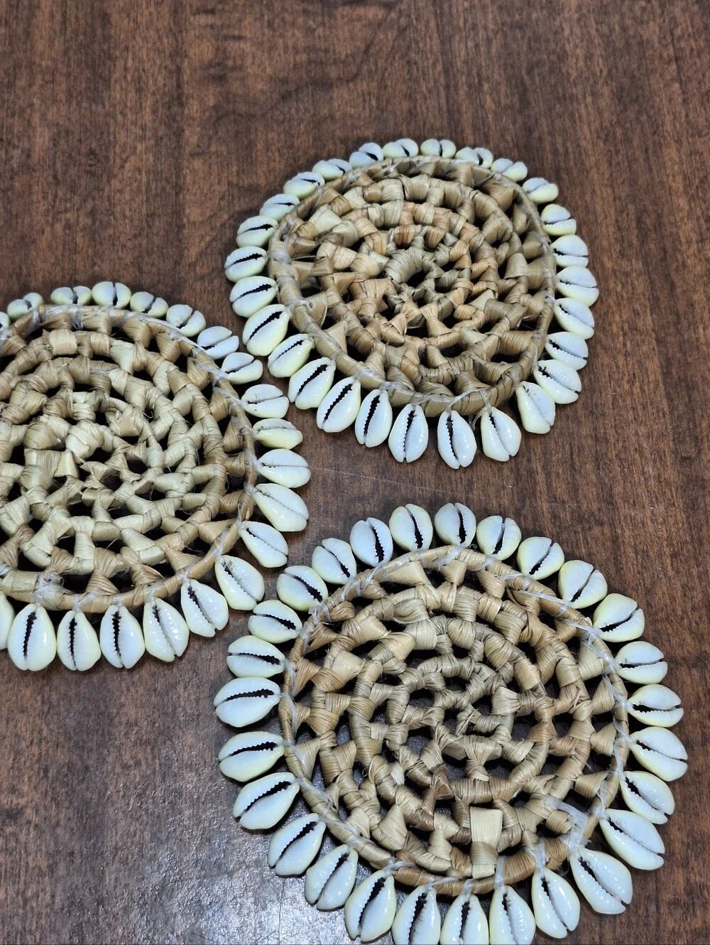 Set Of 5 Woven Straw Cowrie Sea Shell Coasters In Storage Basket Tiki Beach Bar